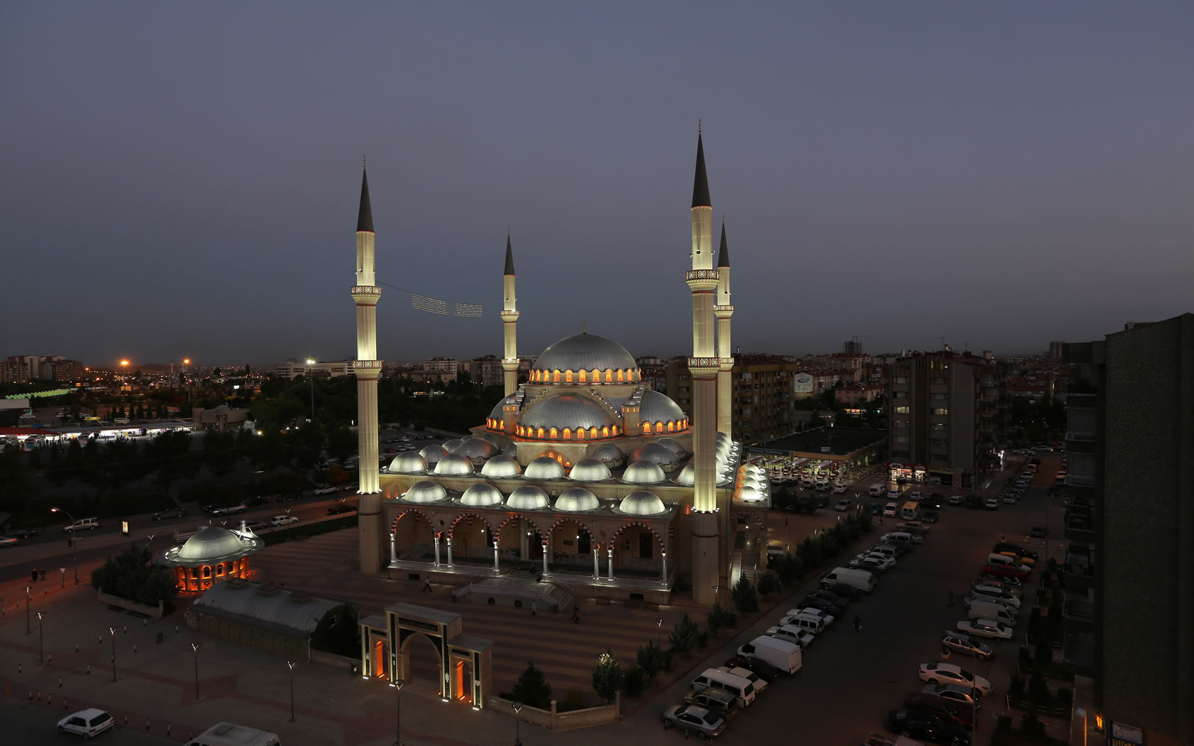 Otogar Camii